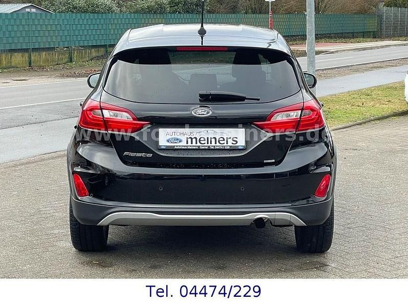 Gebraucht Ford Fiesta Active 101 PS (74 kW) 2018 Schwarz Kleinwagen