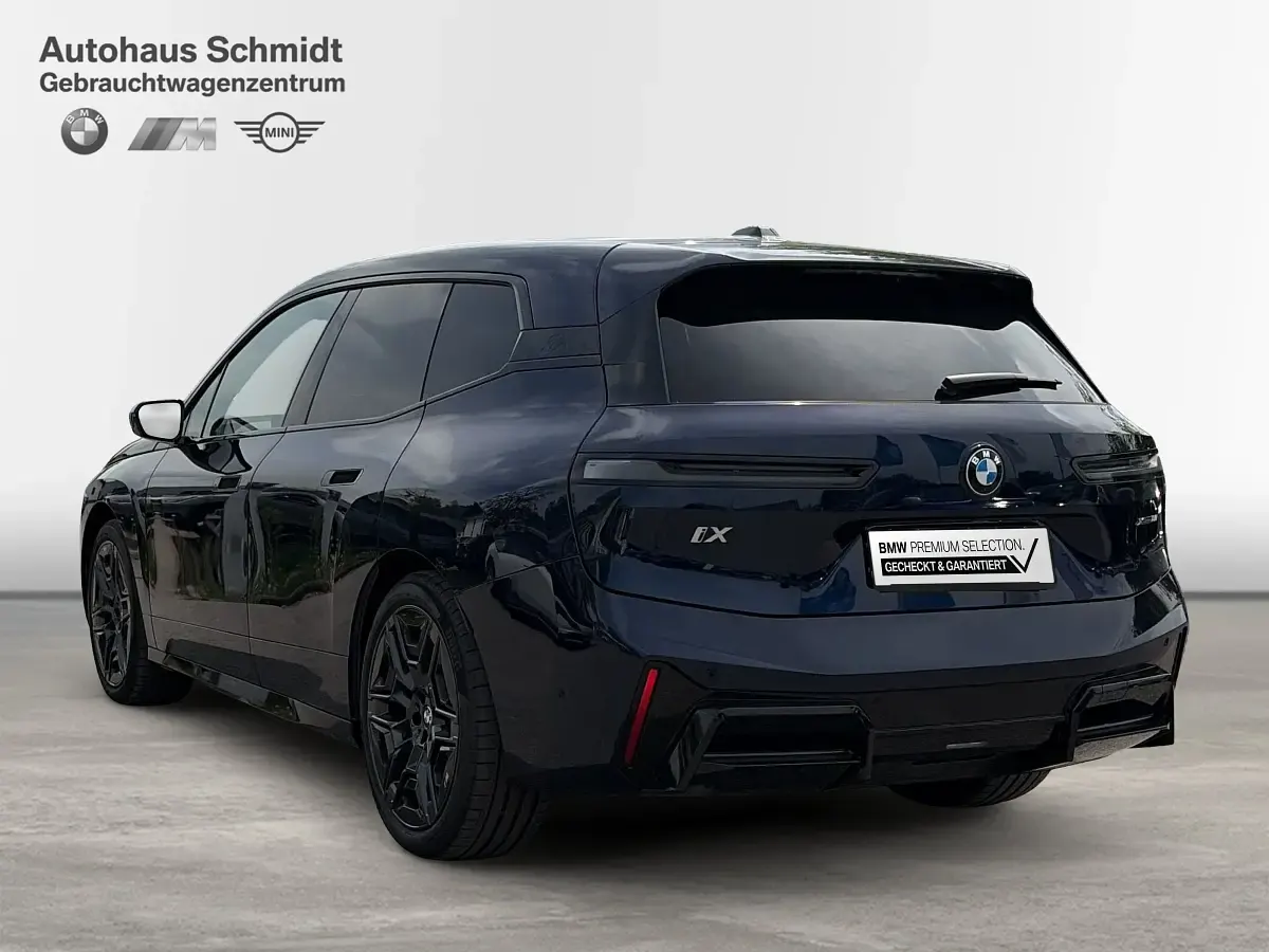 Gebraucht BMW iX M Sport 400 kW (544 PS) 2025 Bmw individual tansanitblau SUV