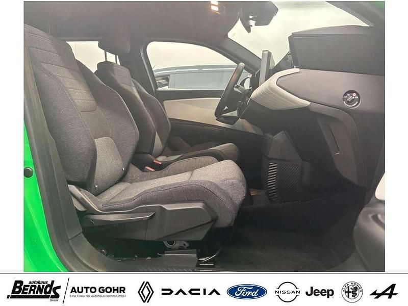 Second-hand Renault 5 E-Tech Evolution 89 kW (122 CP) 2025 Verde Hatchback