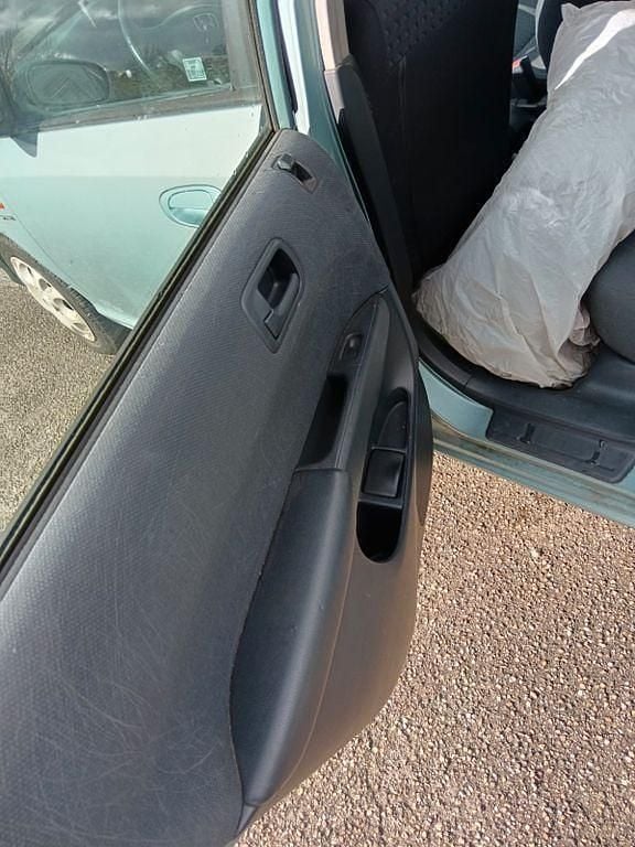 Gebraucht 2001 Honda Civic ES Limousine | 1.600 € (Guter Preis) - Bild 1/4