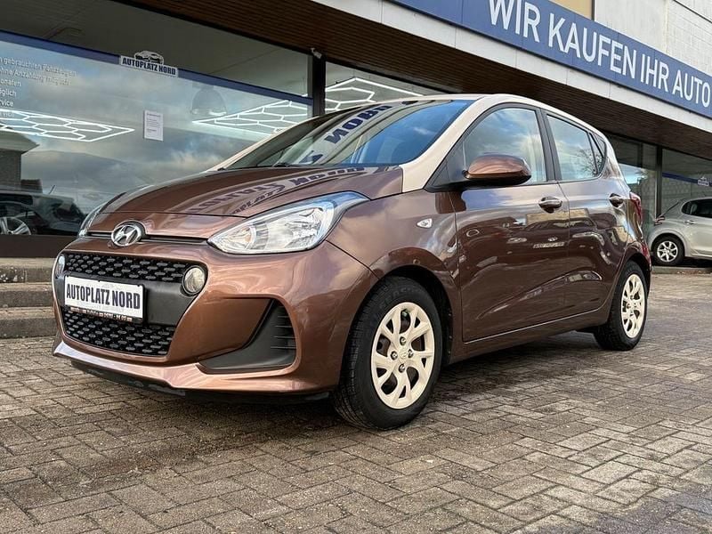 Braun Gebraucht 2019 Hyundai i10 Trend Kleinwagen | 8.999 € (Fairer Preis) - Bild 1/4