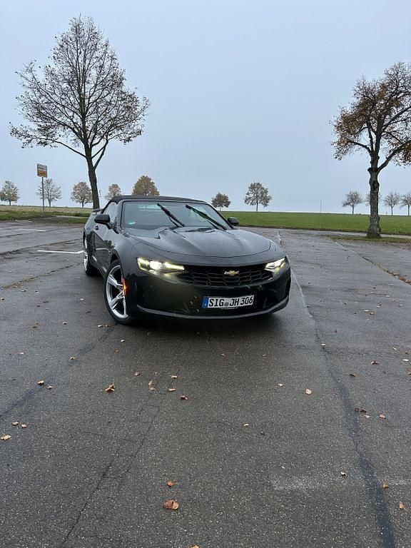 Schwarz Gebraucht 2019 Chevrolet Camaro Cabrio | 29.000 € (Etwas zu teuer) - Bild 1/4