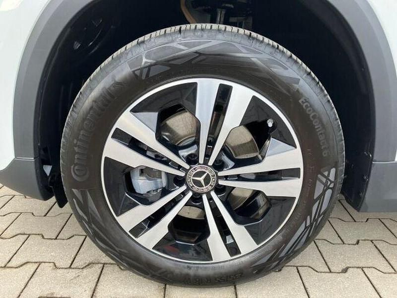 Gebraucht Mercedes GLA200 Progressive 163 PS (119 kW) 2023 Weiß SUV