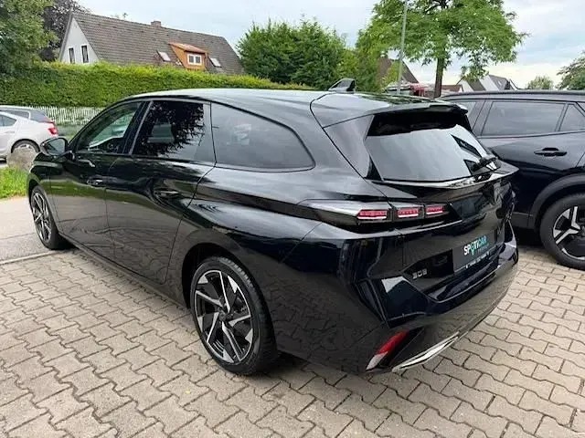 Gebraucht Peugeot 308 SW Allure 131 PS (96 kW) 2025 Schwarz Kombi