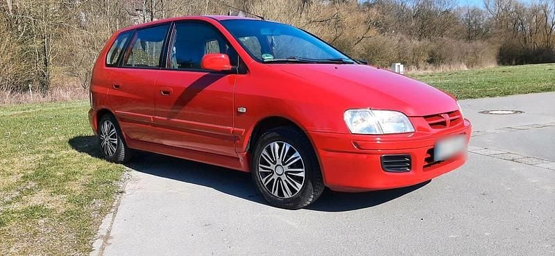 Gebraucht Mitsubishi Space Star 82 PS (60 kW) 2001 Rot Van / Kleinbus