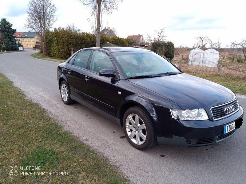Gebraucht Audi A4 102 PS (75 kW) 2002 Blau Limousine