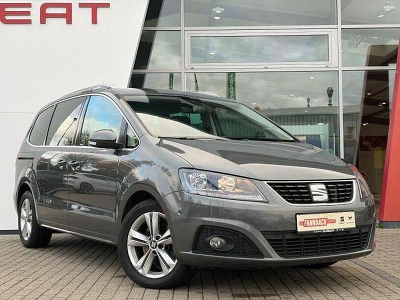 Grau Gebraucht 2020 Seat Alhambra XCELLENCE Van / Kleinbus | 26.890 € (Fairer Preis) - Bild 1/4