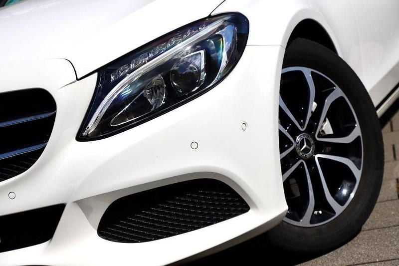 Weiß Gebraucht 2016 Mercedes C200 Avantgarde Kombi | 17.500 € (Fairer Preis) - Bild 1/4