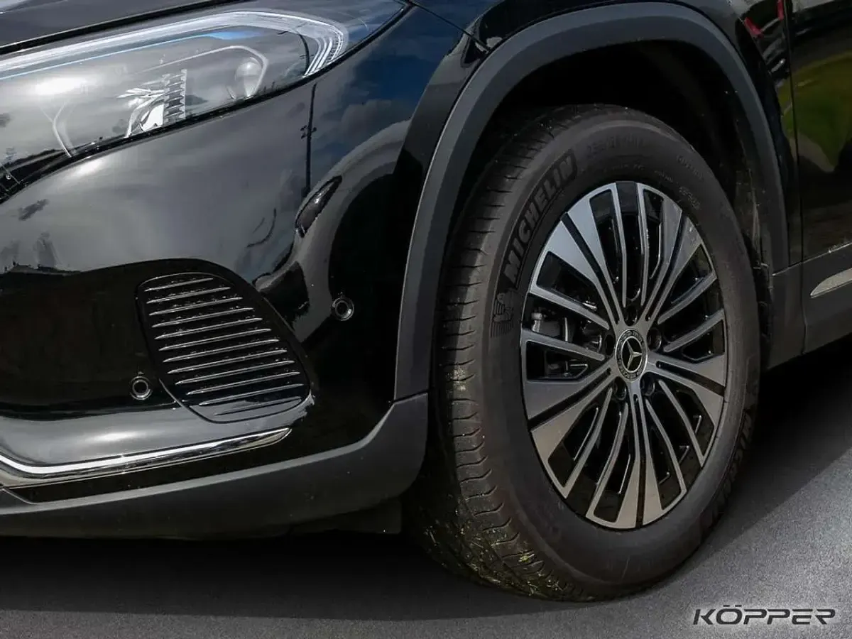 Gebraucht Mercedes EQA250 Advanced 139 kW (190 PS) 2025 Kosmosschwarz SUV