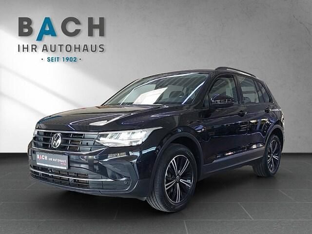 Gebraucht VW Tiguan Life 150 PS (110 kW) 2021 Deep black perleffekt SUV