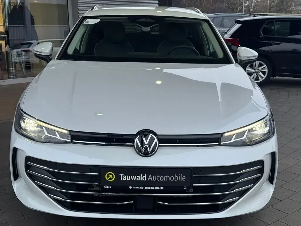 Gebraucht VW Passat Business 150 PS (110 kW) 2025 Weiß Limousine
