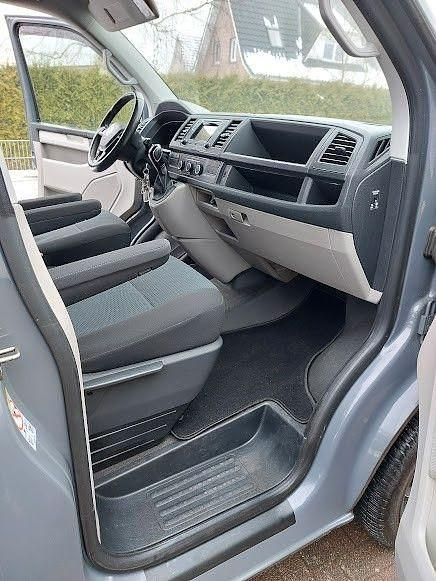 Gebraucht VW T6 150 PS (110 kW) 2016 Grau Van