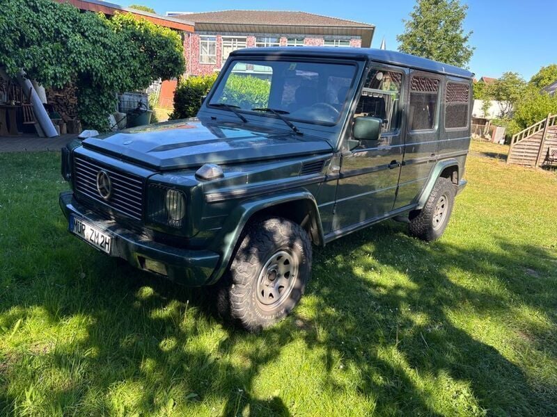 Grün Gebraucht 1981 Mercedes G300 SUV | 29.000 € - Bild 1/4