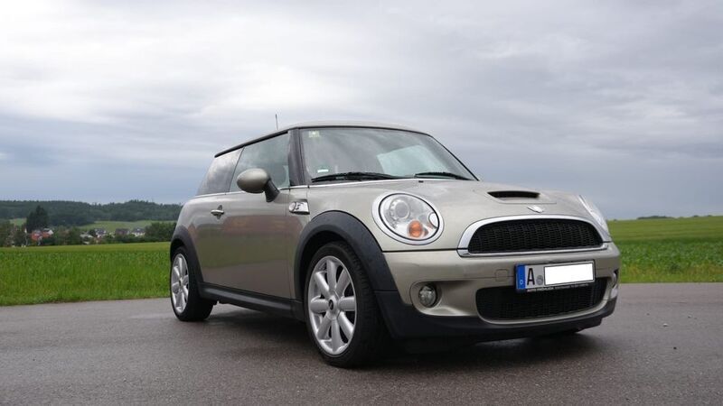 Silber Gebraucht 2010 Mini Cooper S Kleinwagen | 5.900 € (Superpreis) - Bild 1/4