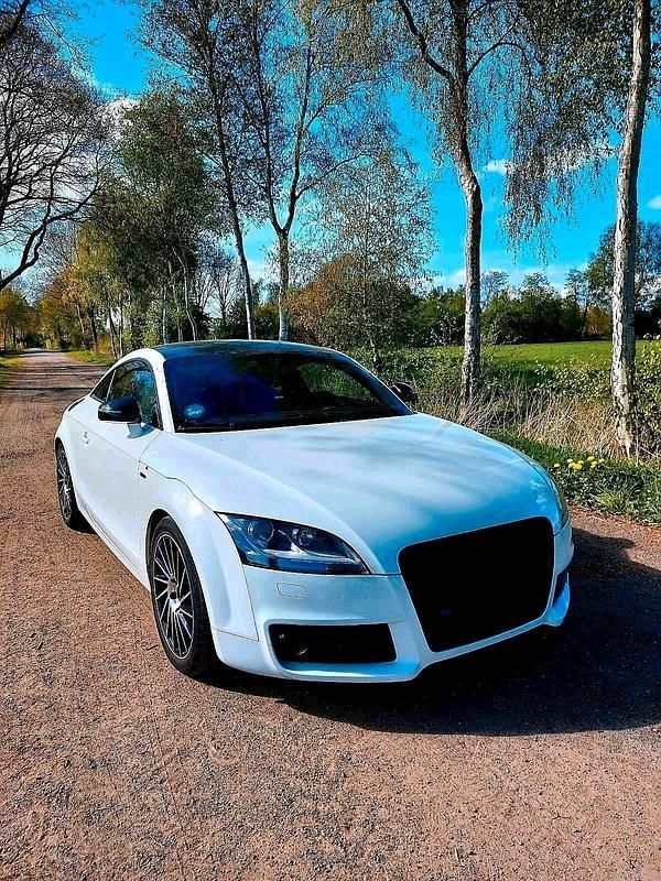 Używany Audi TT S-Line 170 KM (125 kW) 2011 Biały Coupe