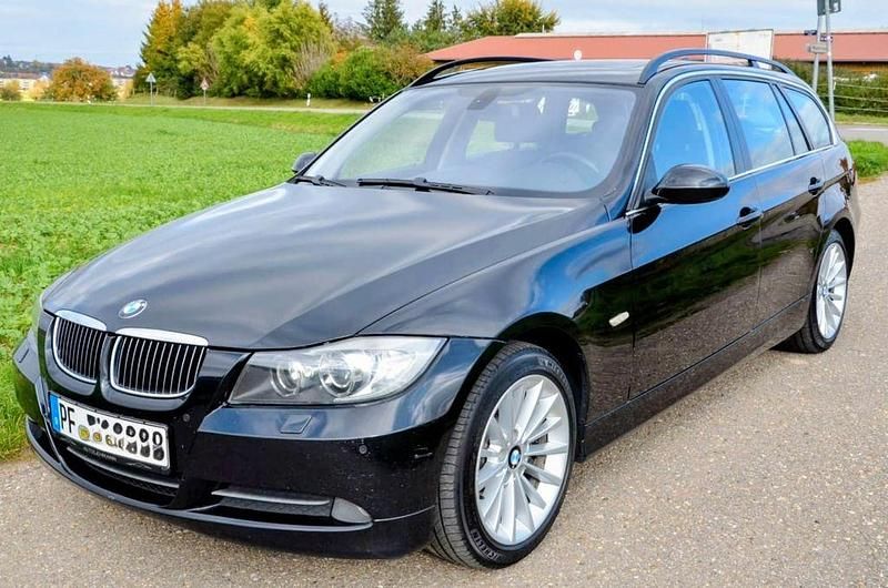 Gebraucht BMW 330 231 PS (169 kW) 2008 Schwarz Kombi