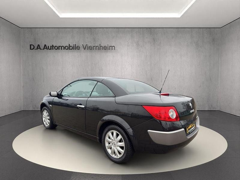 Gebraucht Renault Mégane Cabriolet Dynamique 111 PS (81 kW) 2006 Schwarz Cabrio