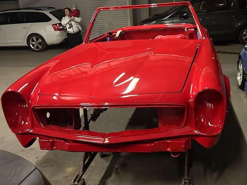 Rot Gebraucht 1966 Mercedes SL280 Cabrio | 49.000 € - Bild 1/4
