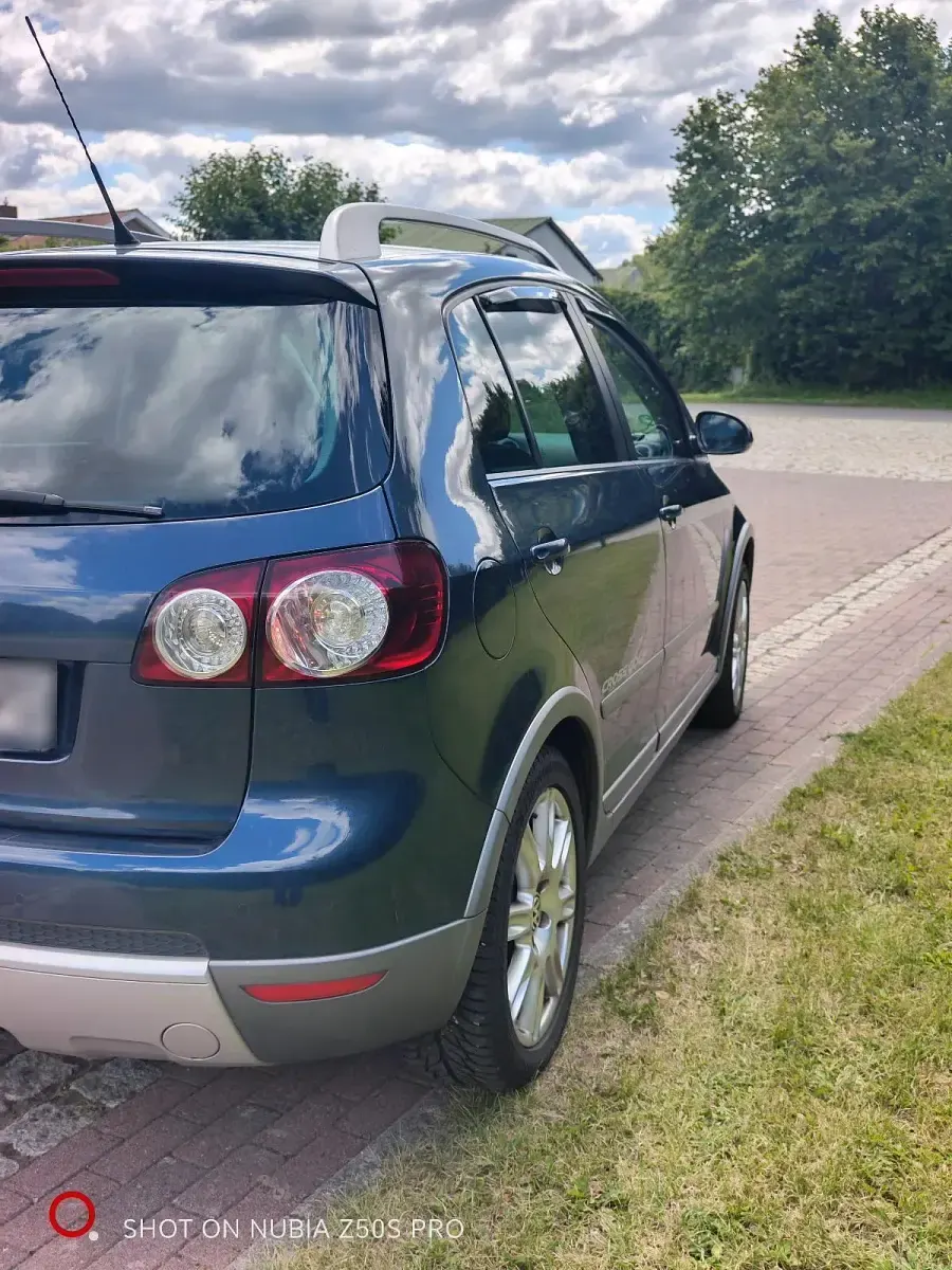 Gebraucht VW Golf Plus Cross 105 PS (77 kW) 2006 Blau Kombi