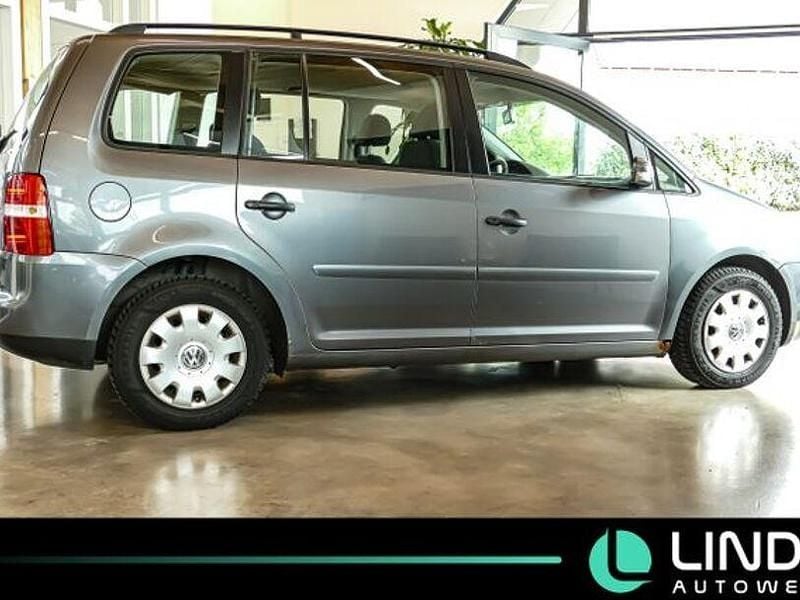 Gebraucht VW Touran Conceptline 105 PS (77 kW) 2006 Platinum grey metallic Van / Kleinbus
