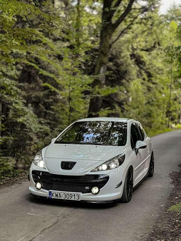 Gebraucht Peugeot 207 150 PS (110 kW) 2008 Limousine