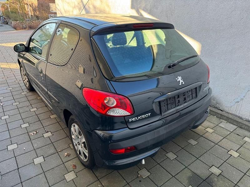 Gebraucht Peugeot 206 75 PS (55 kW) 2010 Blau Limousine