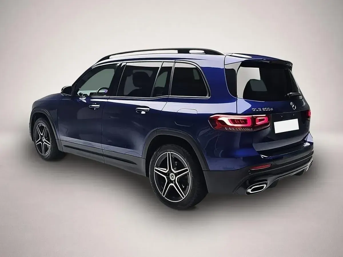 Gebraucht Mercedes GLB200 AMG line 150 PS (110 kW) 2021 Manufacturer SUV