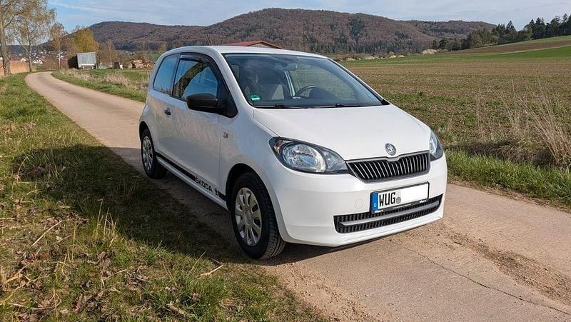 Gebraucht Skoda Citigo Active 60 PS (44 kW) 2014 Weiß Kleinwagen
