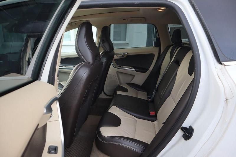 Gebraucht Volvo XC60 Summum 163 PS (119 kW) 2010 Weiß SUV