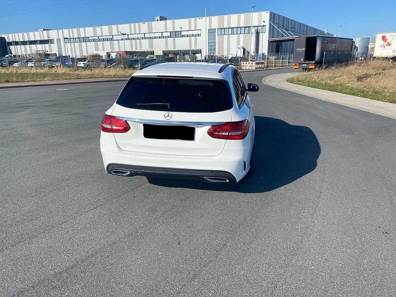 Gebraucht Mercedes C250 AMG 204 PS (150 kW) 2018 Weiß Kombi