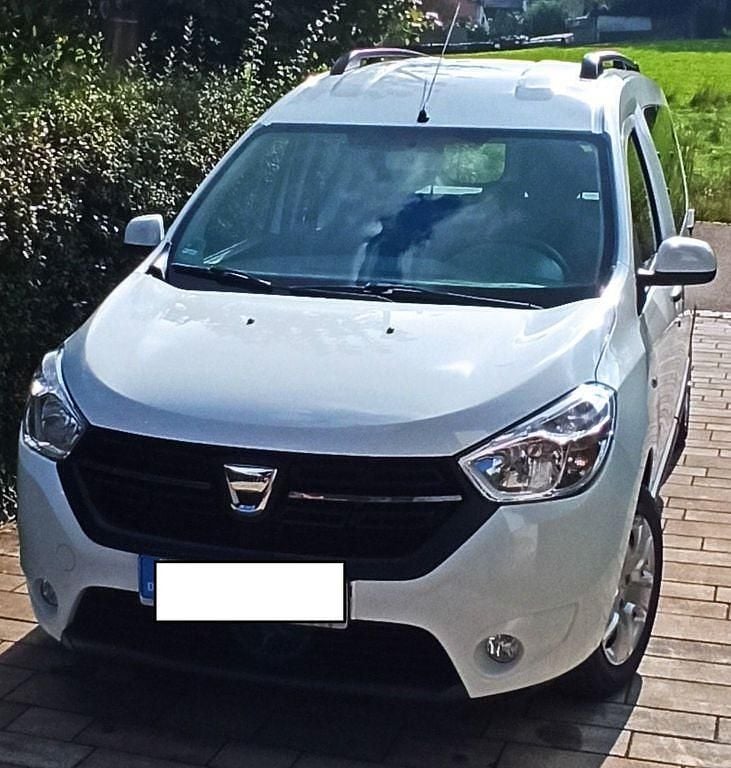 Weiß Gebraucht 2018 Dacia Dokker Comfort Van | 9.900 € (Superpreis) - Bild 1/4