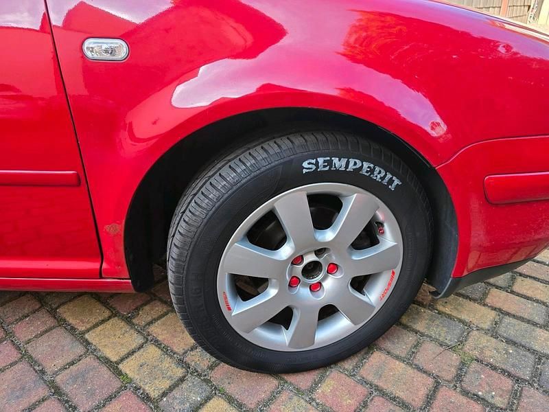 Gebraucht VW Golf IV 75 PS (55 kW) 2005 Rot Kombi