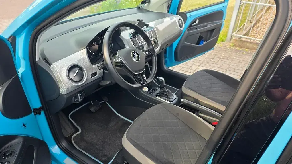 Gebraucht VW e-up! 61 kW (83 PS) 2021 Blau Kleinwagen