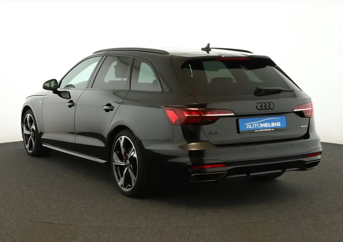 Gebraucht Audi A4 S-Line 265 PS (194 kW) 2025 Mythosschwarz metallic Limousine