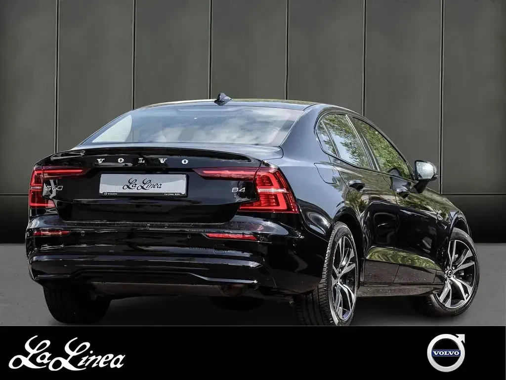 Gebraucht Volvo S60 Plus 197 PS (144 kW) 2023 019 black stone Limousine