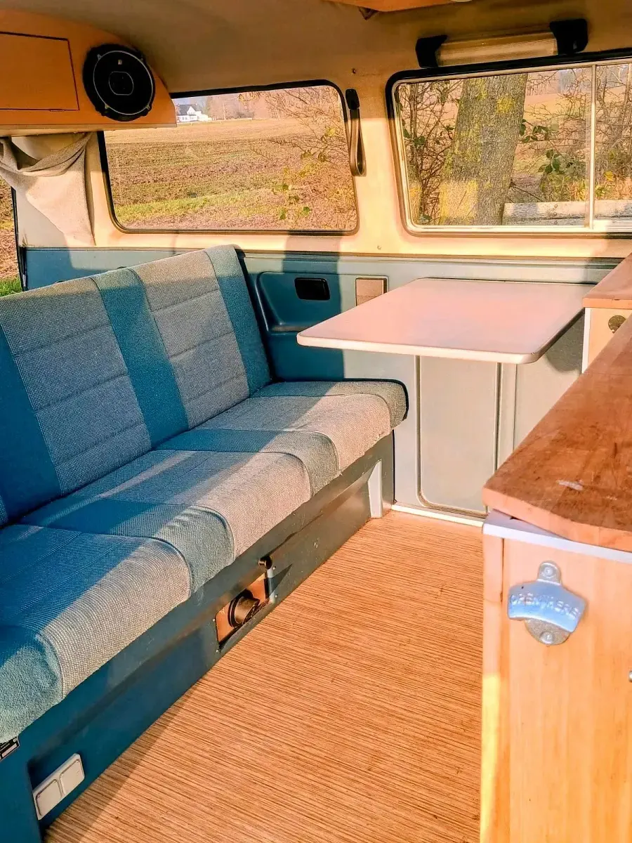 Używany VW Multivan 69 KM (50 kW) 1987 Niebieski Minivan