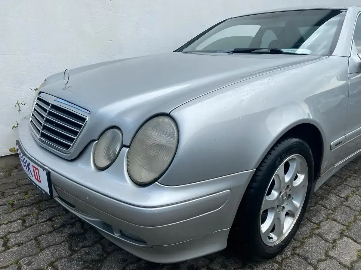 Gebraucht Mercedes CLK320 218 PS (160 kW) 2000 Silber Coupé