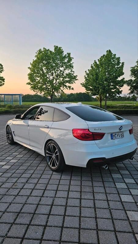 Weiß Gebraucht 2019 BMW 340 Gran Turismo M Sport Limousine | 31.500 € (Teuer) - Bild 1/4