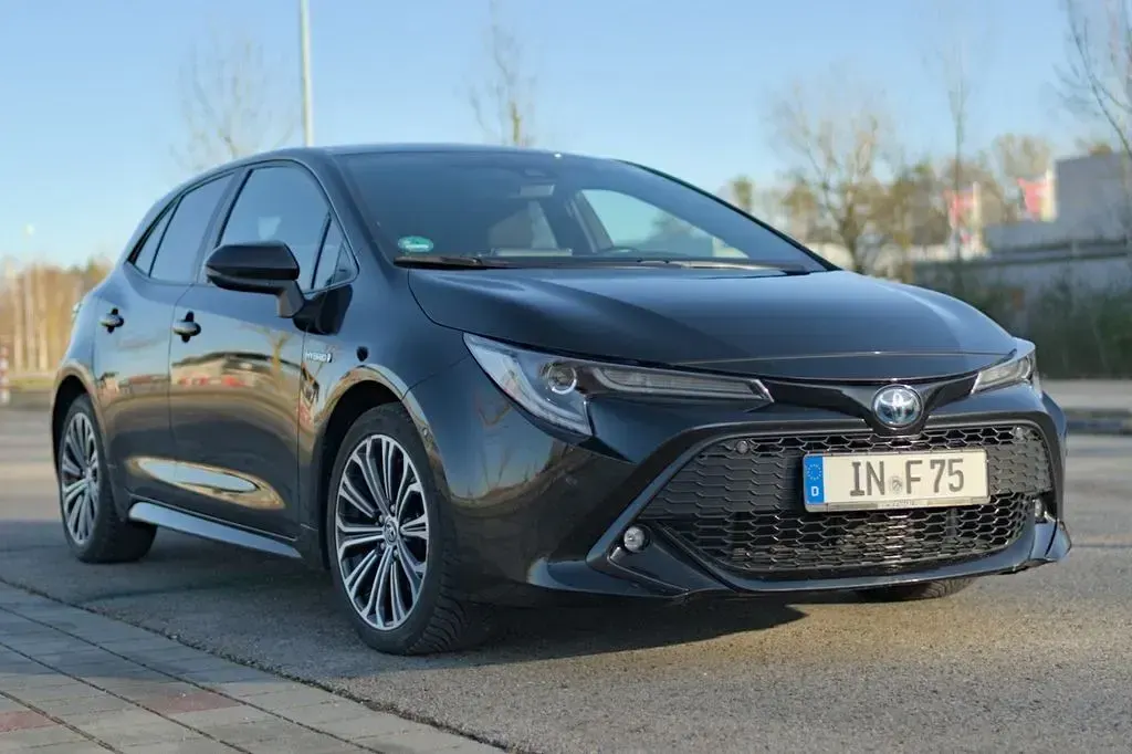 Gebraucht Toyota Corolla Club 184 PS (135 kW) 2019 Schwarz Limousine