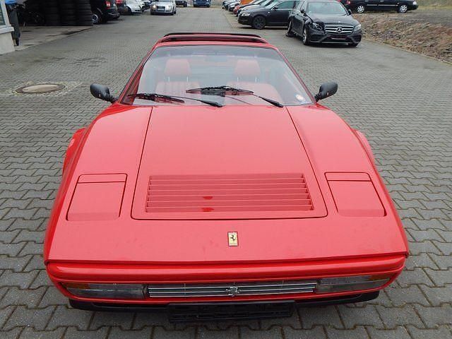 Second-hand Ferrari 328 271 CP (199 kW) 1987 Roșu Coupe
