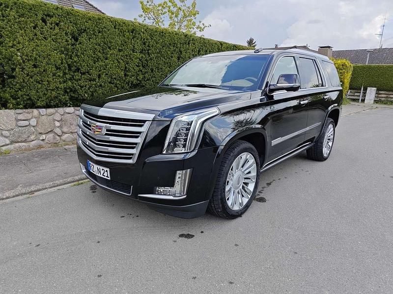 Gebraucht 2017 Cadillac Escalade SUV | 37.450 € - Bild 1/4