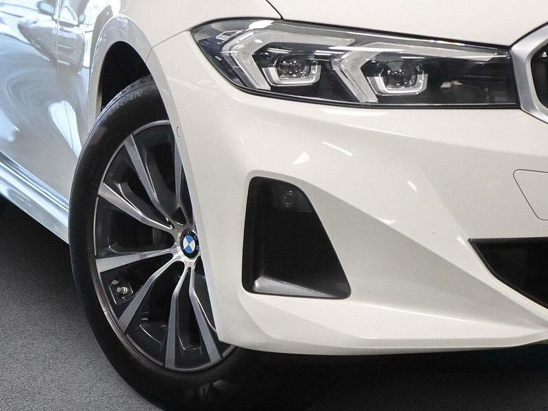 Gebraucht BMW 320 Shadowline 190 PS (139 kW) 2023 Alpinweiss iii Kombi