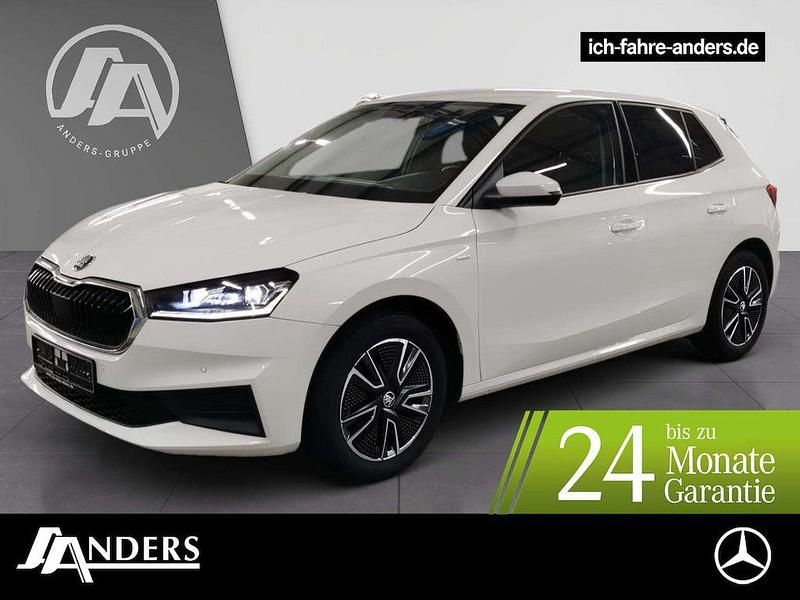 Weiss Gebraucht 2022 Skoda Fabia Tour Limousine | 15.750 € (Guter Preis) - Bild 1/3
