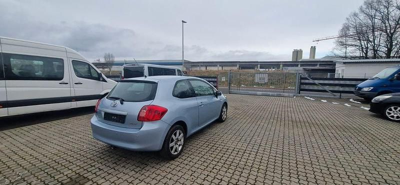 Gebraucht Toyota Auris Team 126 PS (92 kW) 2009 Blau Kleinwagen