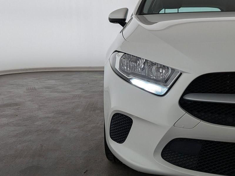Gebraucht Mercedes A250 218 PS (160 kW) 2020 Weiß Limousine