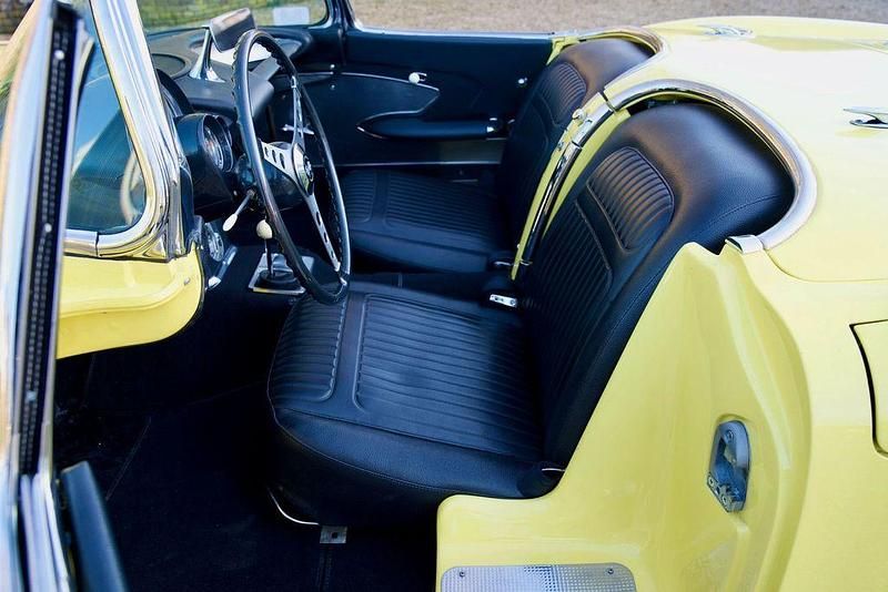 Second-hand Corvette C1 1958 Galben Cabrio