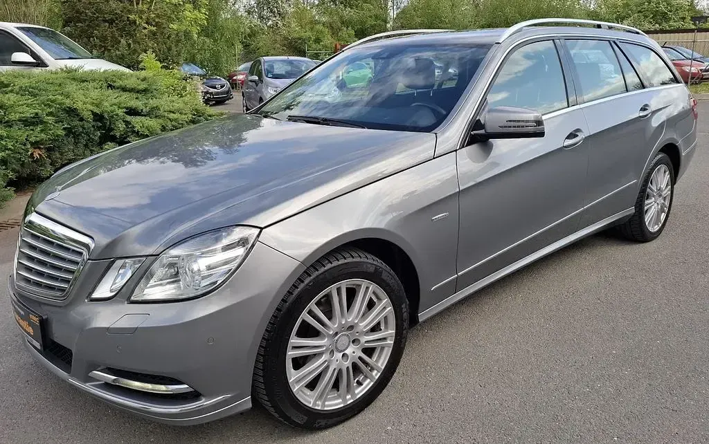 Gebraucht Mercedes E200 184 PS (135 kW) 2012 Silber Kombi