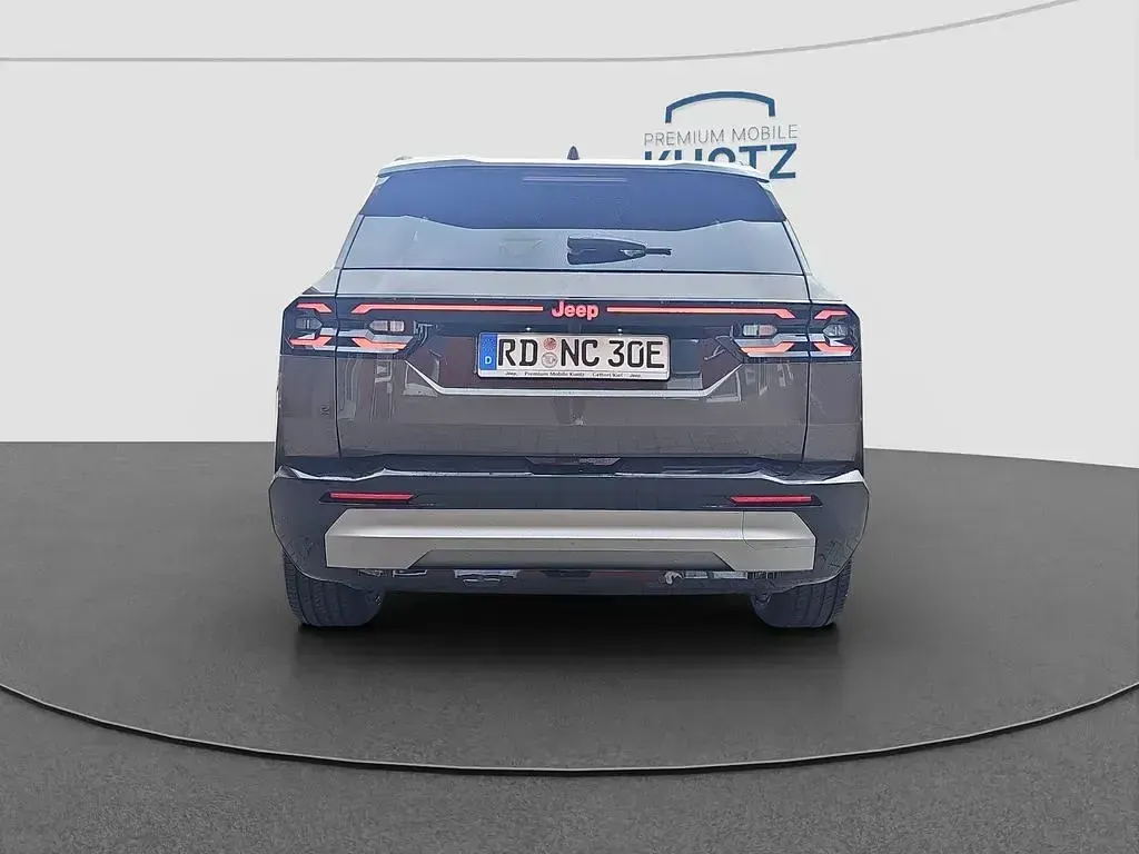 Käytetty Jeep Compass 156 kW (213 HP) 2026 Ruskea Katumaasturi