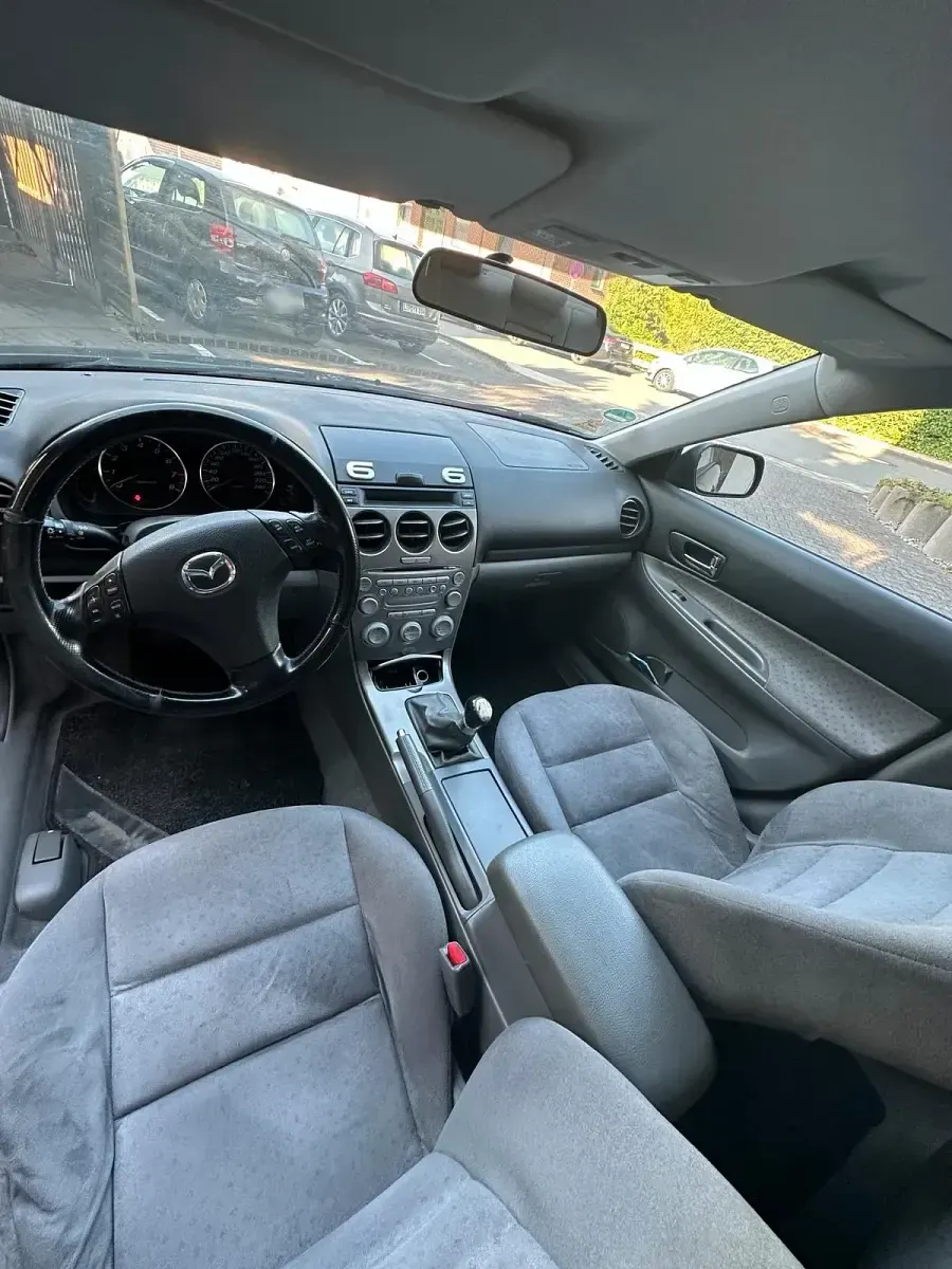 Używany Mazda 6 118 KM (86 kW) 2003 Zielony Sedan/Limuzyna