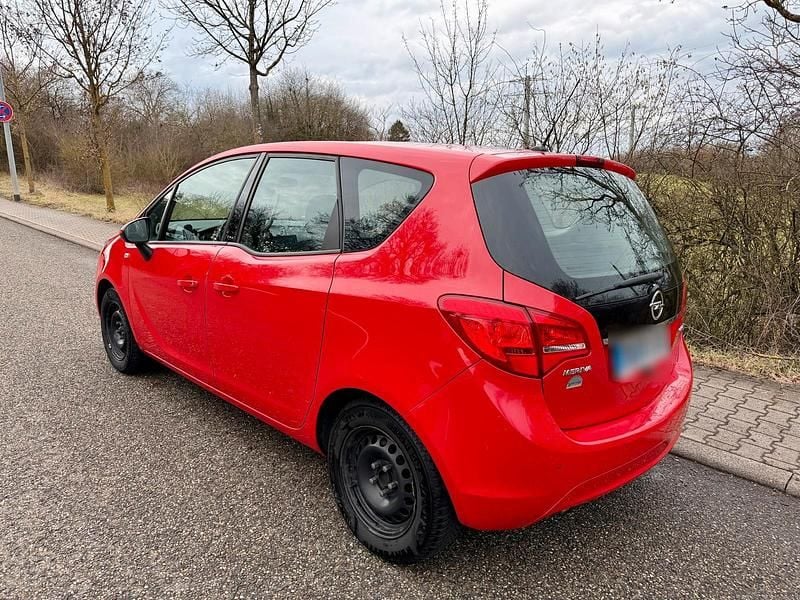 Gebraucht Opel Meriva 120 PS (88 kW) 2015 Rot Van / Kleinbus